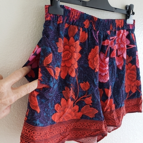 ANTHROPOLOGIE ett:twa Shorts Red Floral Wynnewood Elastic Waist size Small - Picture 5 of 12